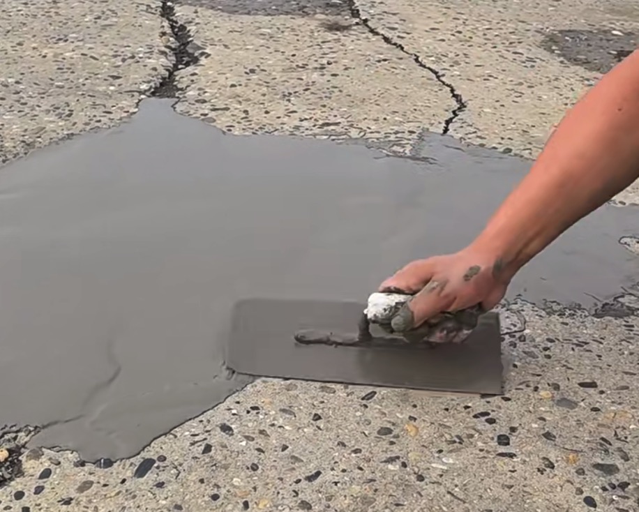太湖CGM 高效薄层道路修补料（CGM 道路抢修料）